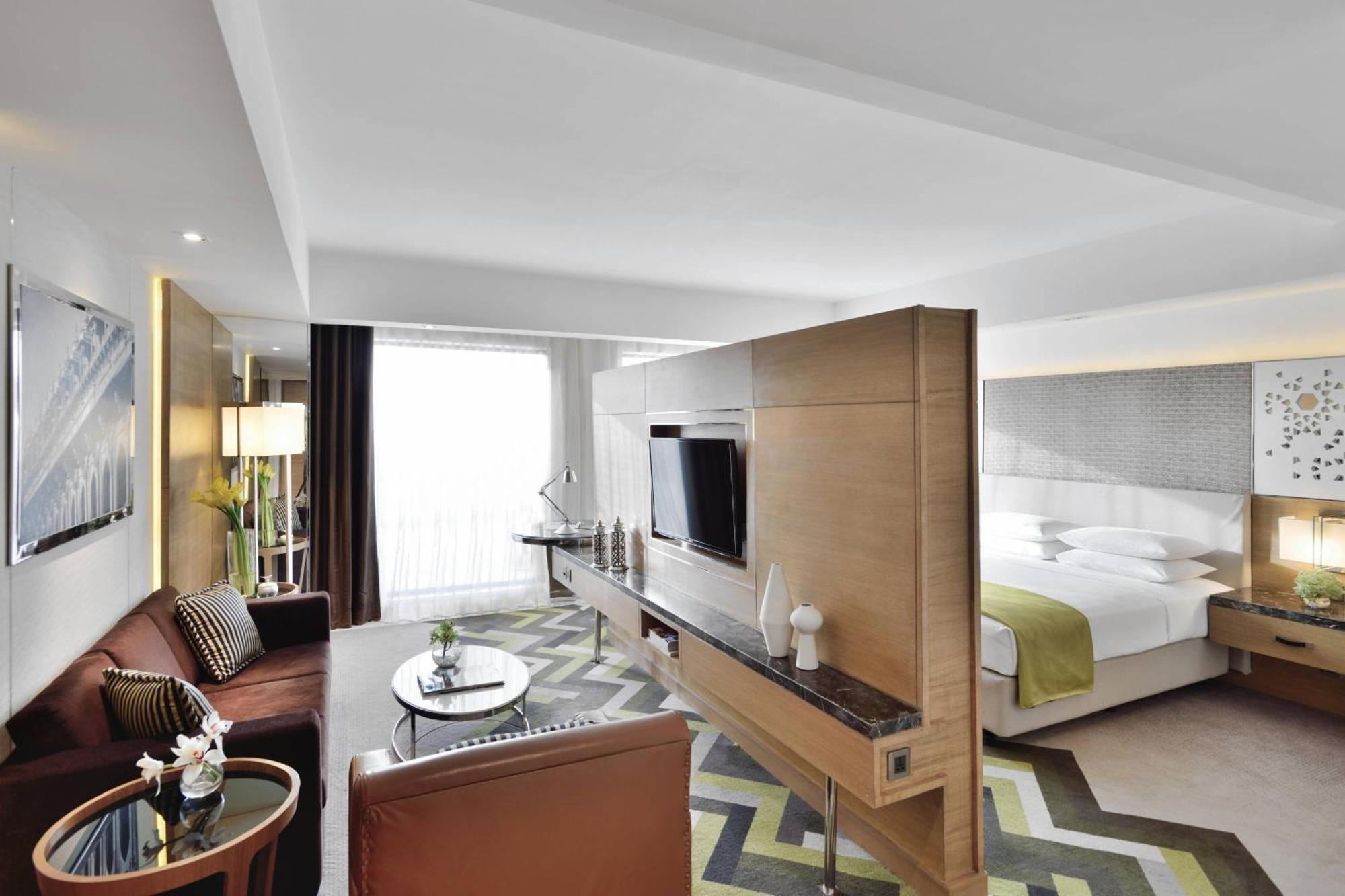 Отель Courtyard By Marriott Agra Экстерьер фото Suite